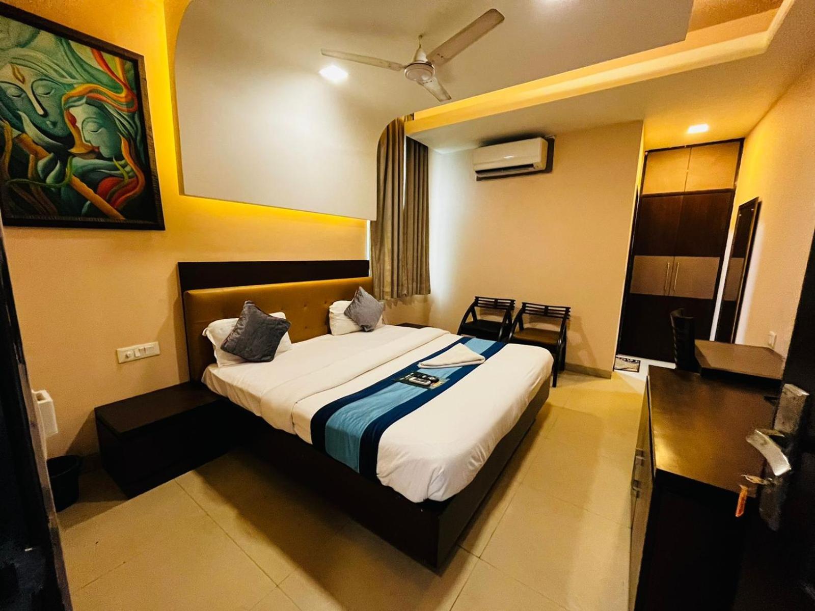 Hotel Mvr Stay By Admire Inn Noida Exterior photo
