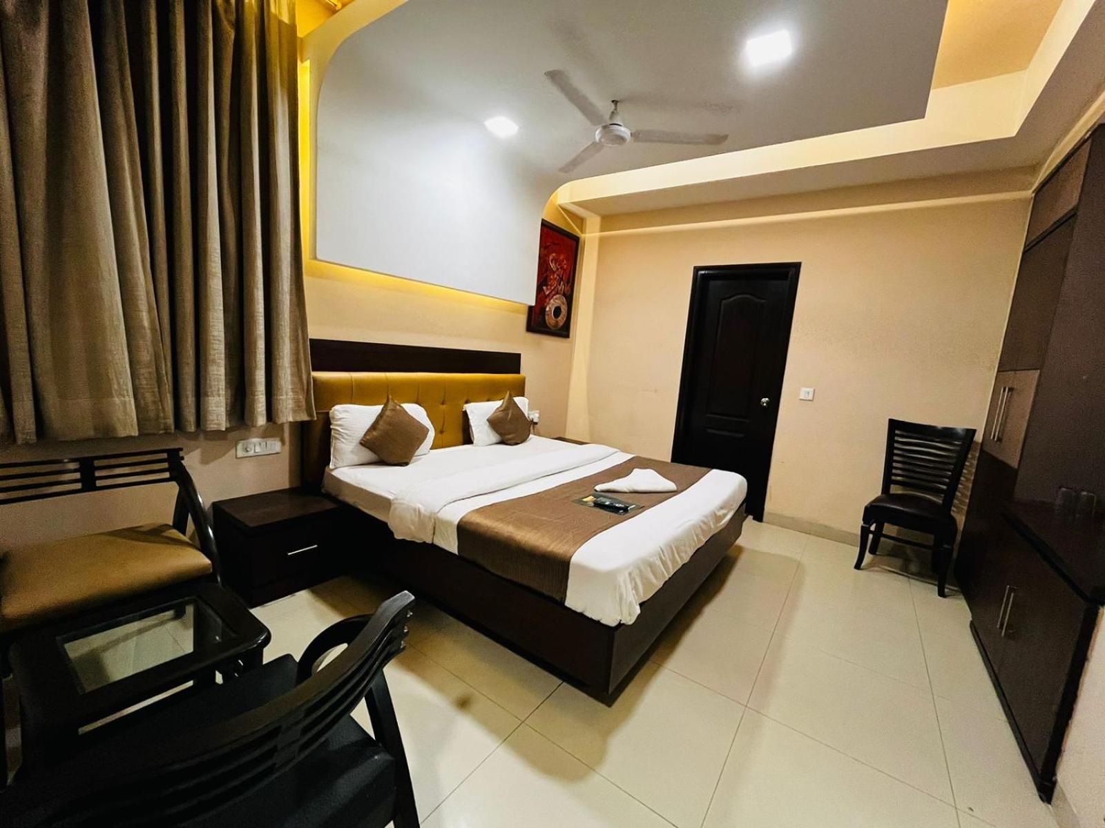 Hotel Mvr Stay By Admire Inn Noida Exterior photo